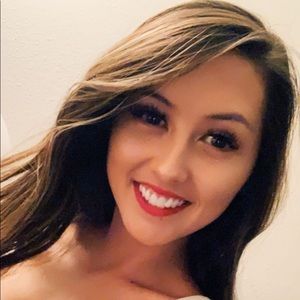 Meet your Posher, Kim